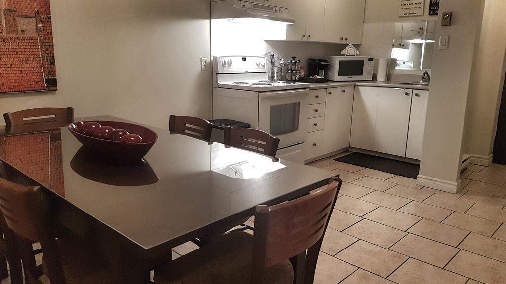 Three-Bedroom Apartment Sweet #6 By Amazing Property Rentals جاتينو المظهر الخارجي الصورة